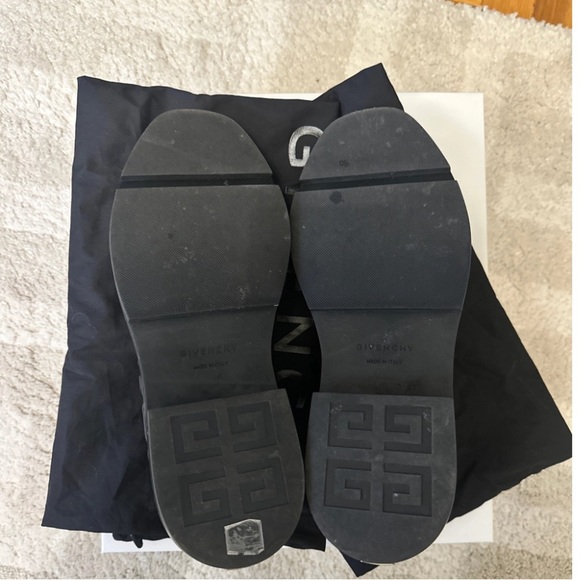 GIVENCHY 4G MOTIF Leather Lace Ups size 42/9 - Picture 2 of 10